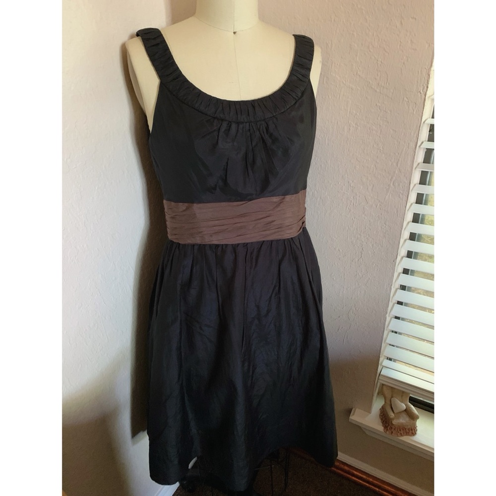 Beautiful White House Black Market Dress!